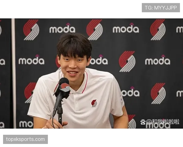 杨瀚森训练完直接啃鸡腿，这自律和放纵的切换也太真实了